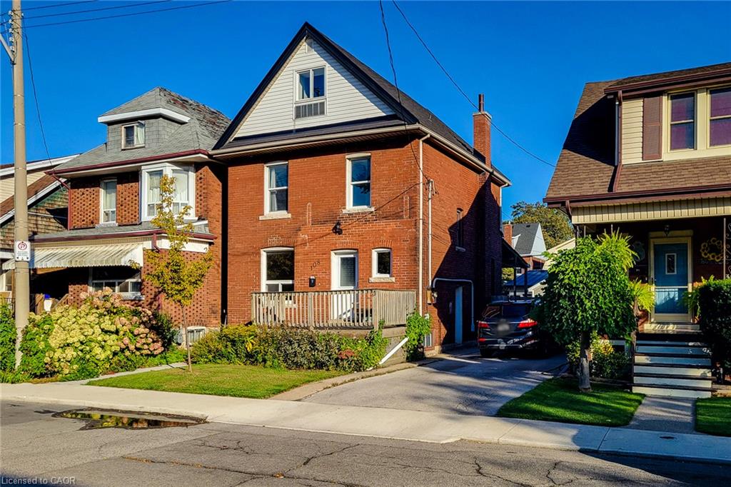 1-108 Kensington Avenue N Property Photo 2