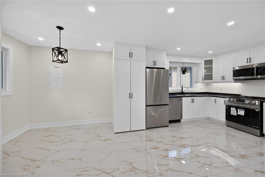 331 East 17th Street Property Photo 2