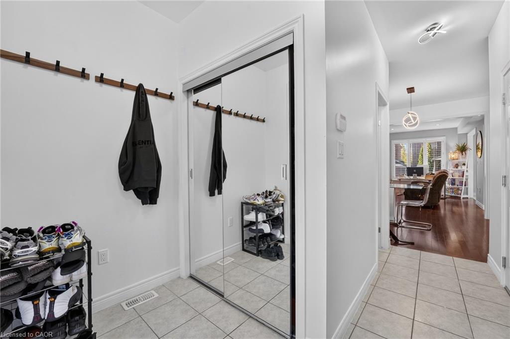 58 Summerberry Way Property Photo 5