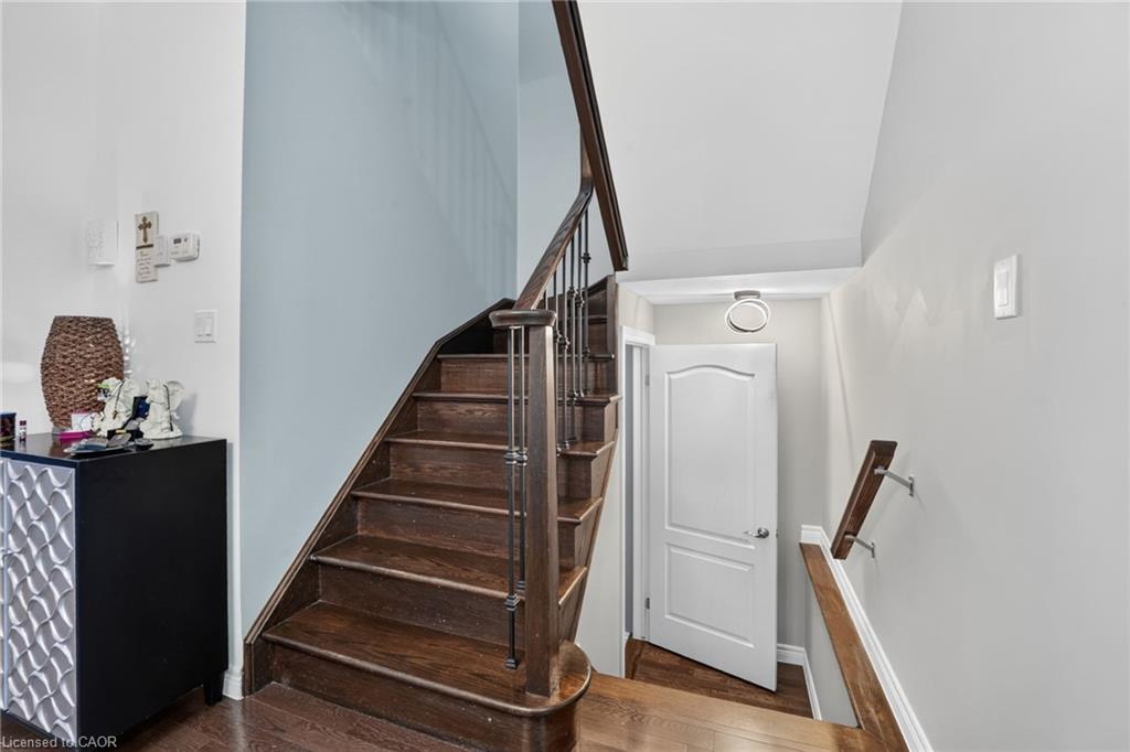 58 Summerberry Way Property Photo 9
