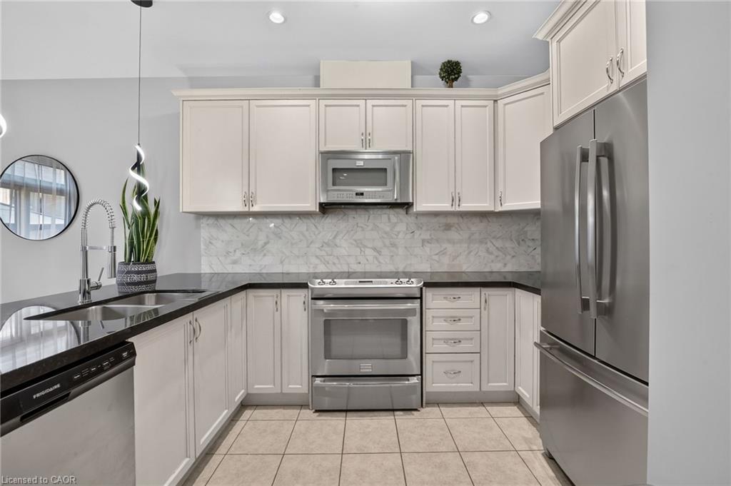 58 Summerberry Way Property Photo 14