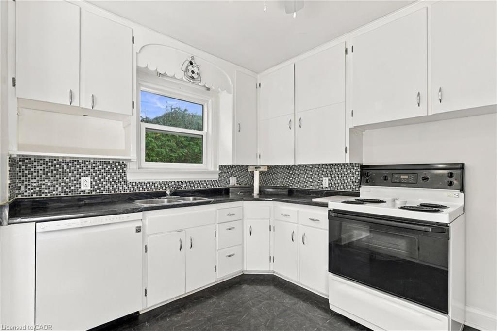 85 Hungerford Road Property Photo 17