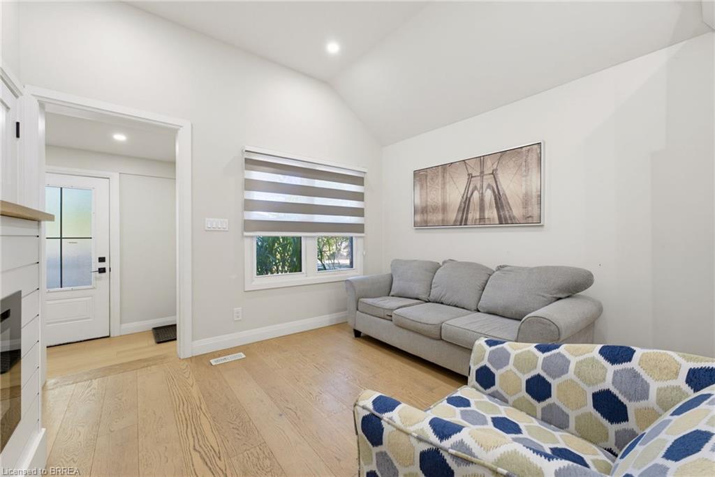 410 Nelson Street Property Photo 5