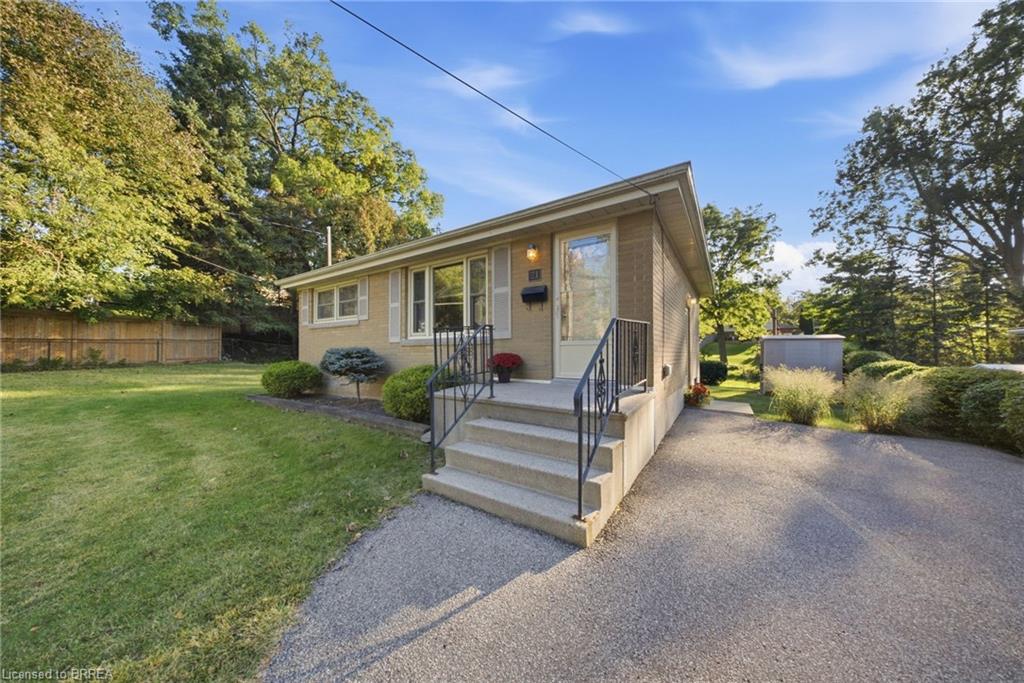 21 Hillcrest Avenue Property Photo 4