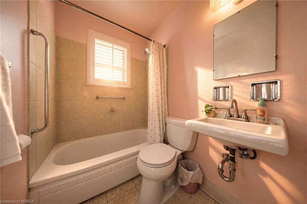 21 Hillcrest Avenue Property Photo 14