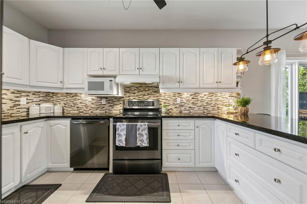 2024 Grovetree Lane Property Photo 14