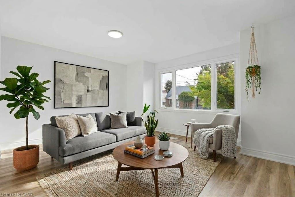 156 East 36th Street Property Photo 8