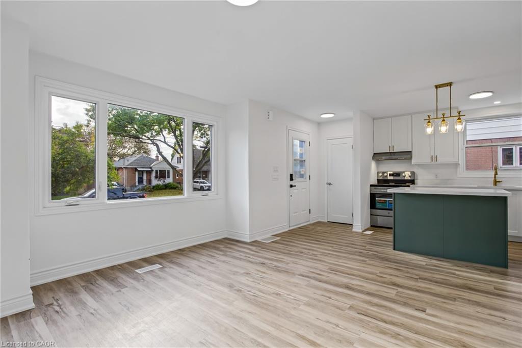 156 East 36th Street Property Photo 11
