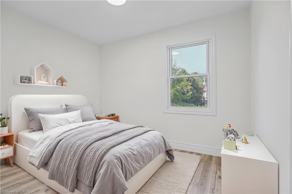 156 East 36th Street Property Photo 18