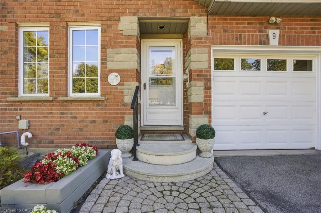 9 Kinsman Court S Property Photo 5