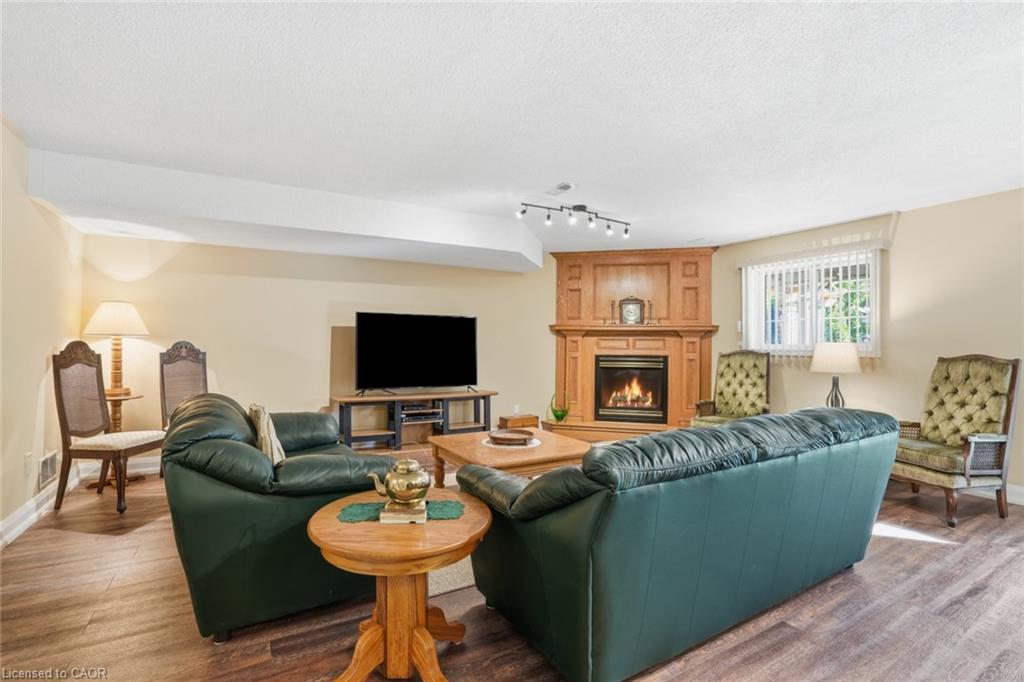9 Kinsman Court S Property Photo 7