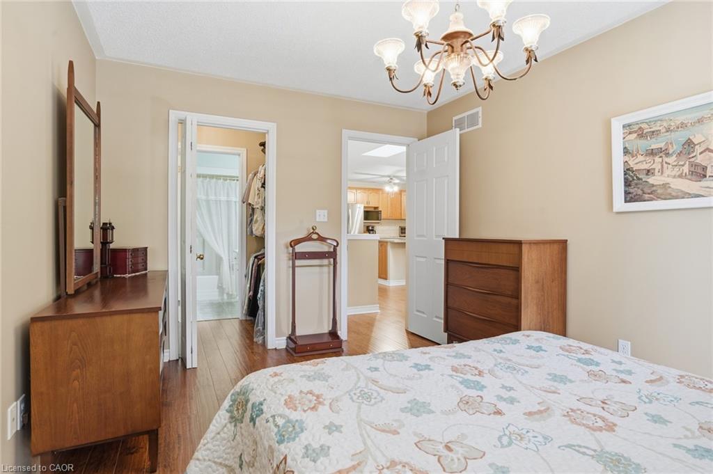 9 Kinsman Court S Property Photo 23