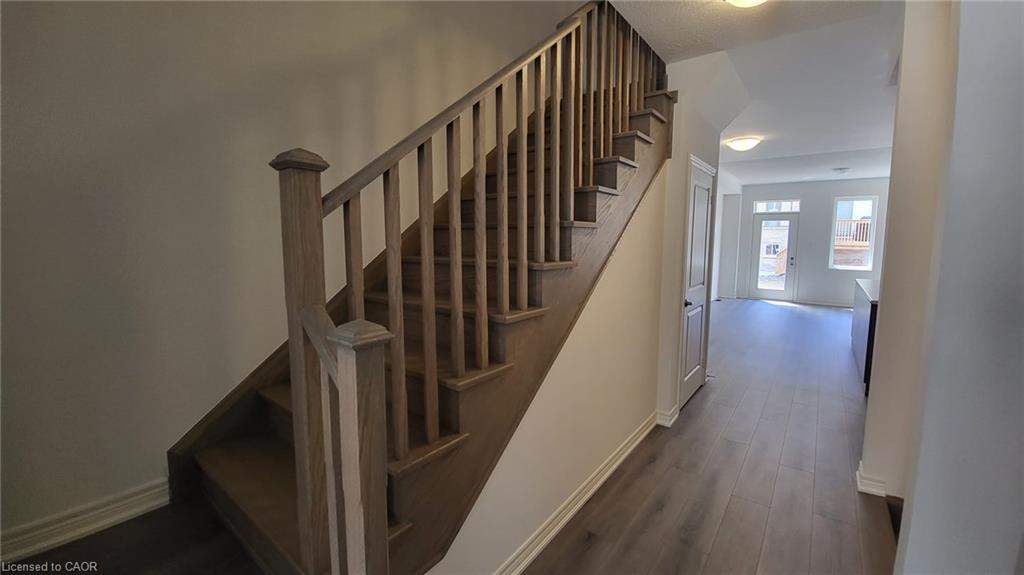 47 Gledhill Crescent Property Photo 5