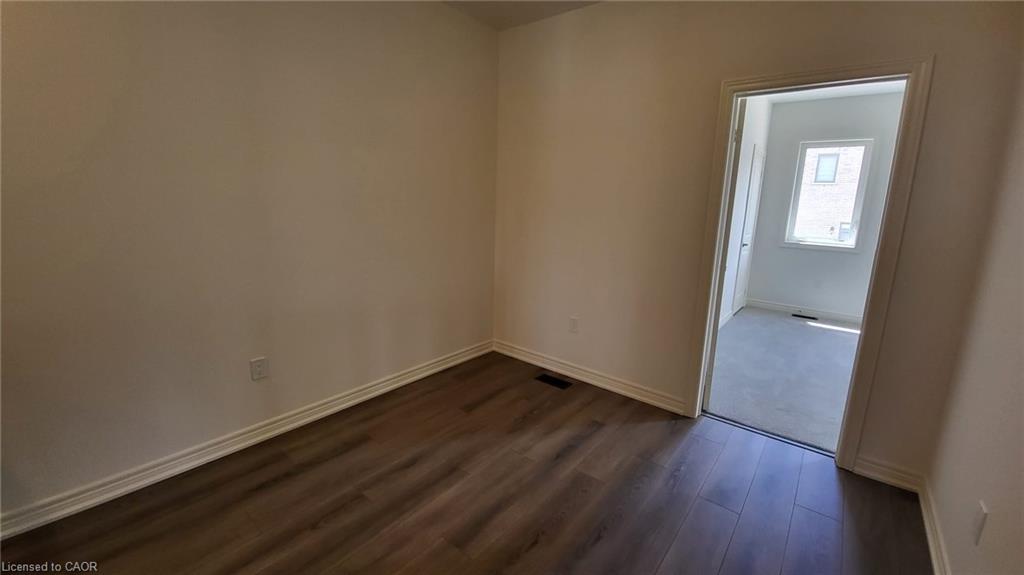 47 Gledhill Crescent Property Photo 28