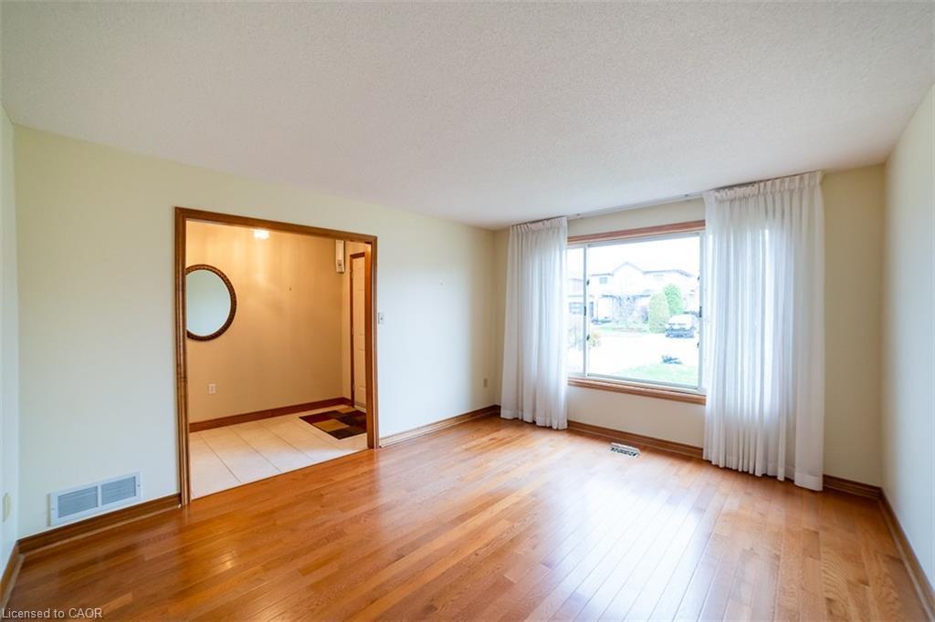 147 Locheed Drive Property Photo 3