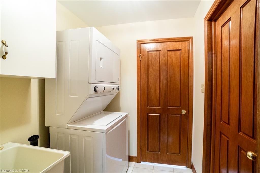 147 Locheed Drive Property Photo 8