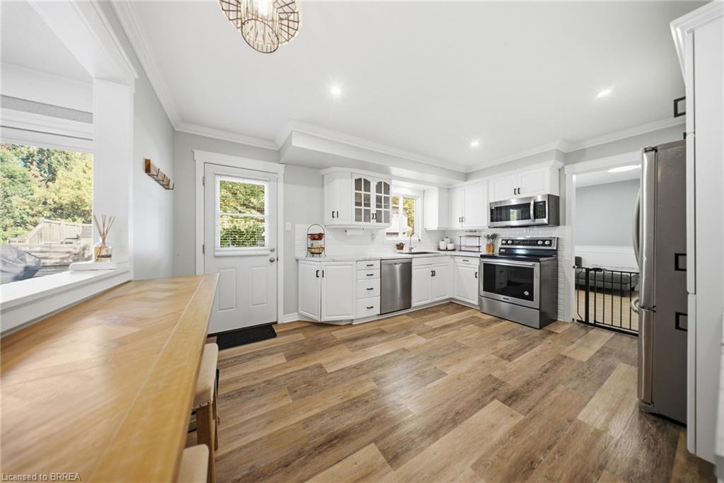 25 Cedarland Drive Property Photo 8