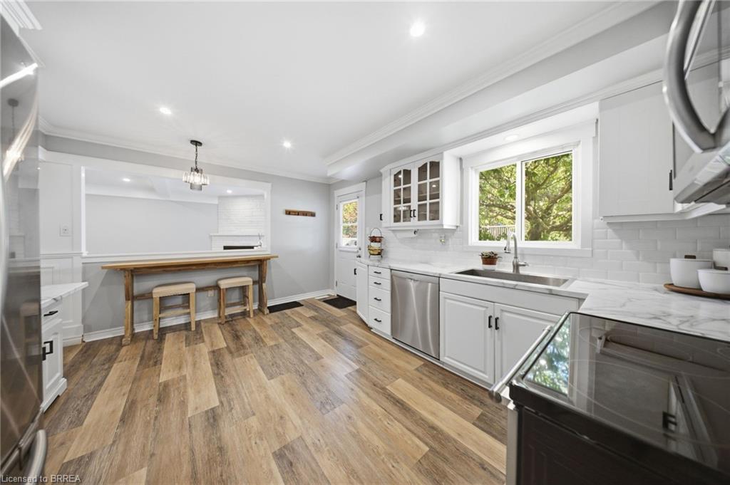 25 Cedarland Drive Property Photo 8