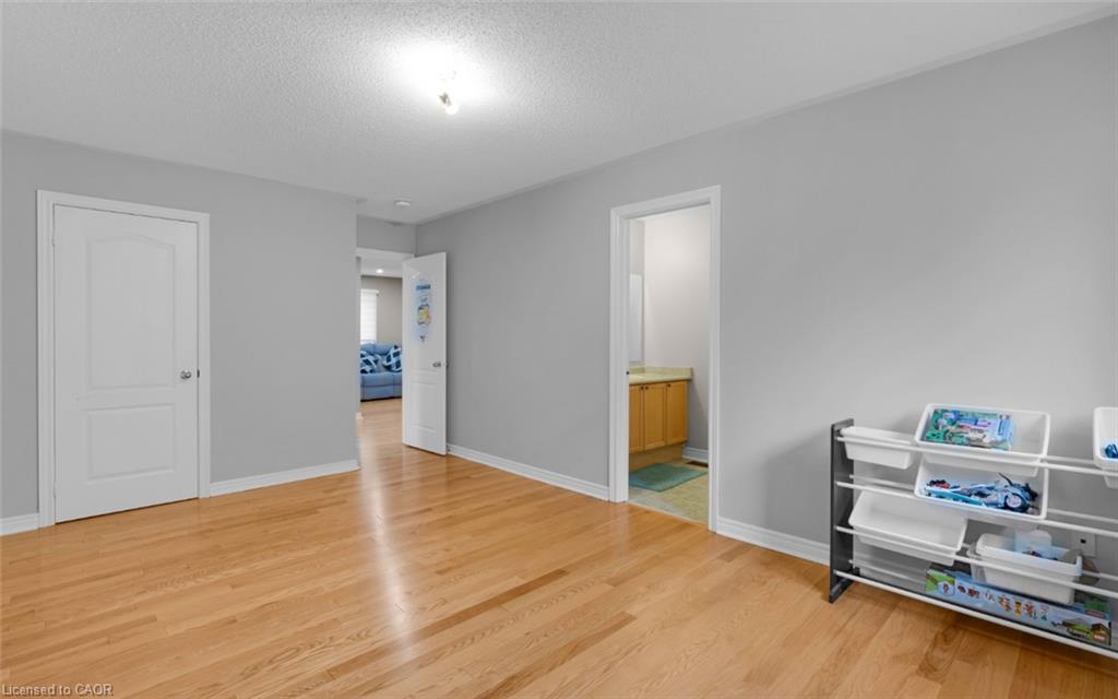 10 Morgandale Road Property Photo 13