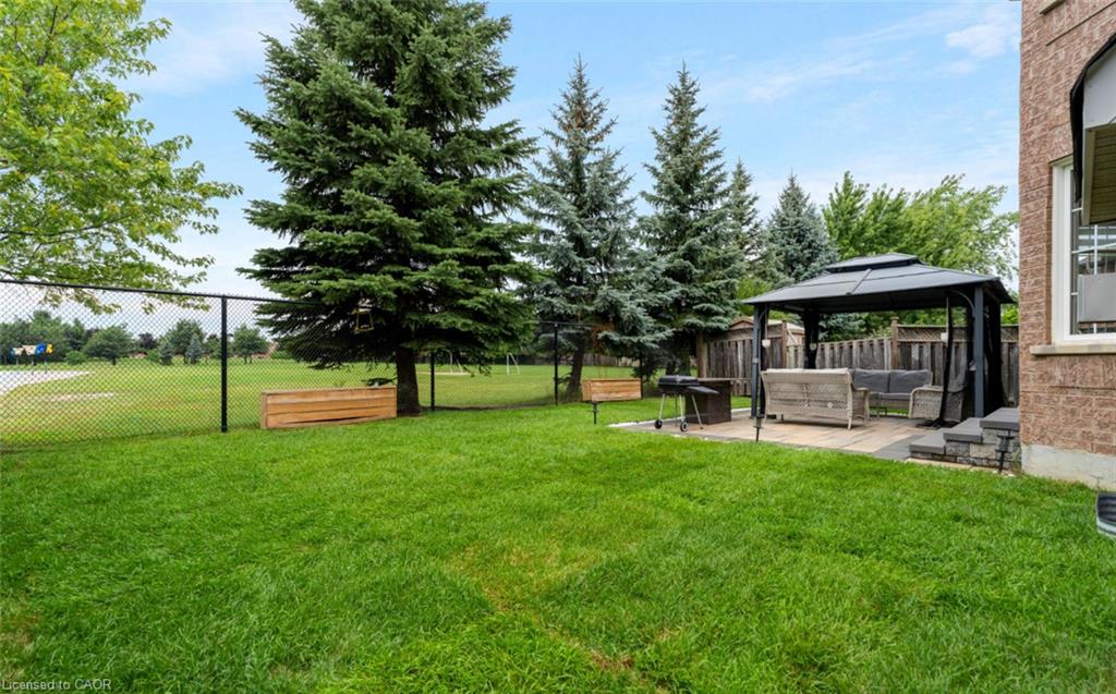 10 Morgandale Road Property Photo 18