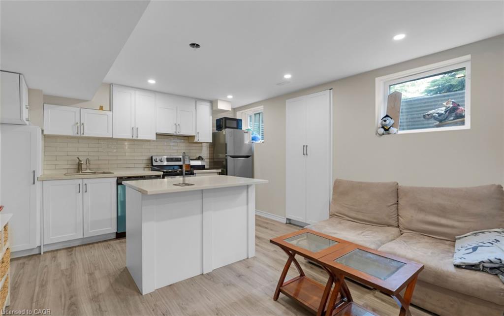 10 Morgandale Road Property Photo 32