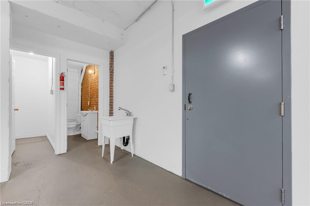 16 Myrtle Avenue Property Photo 6