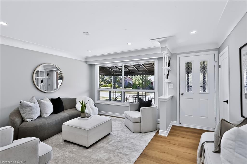 38 Deerhurst Road Property Photo 4