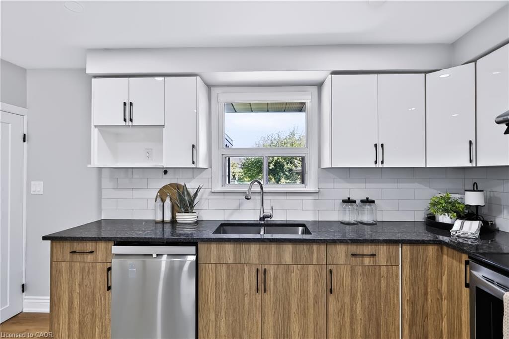 38 Deerhurst Road Property Photo 8