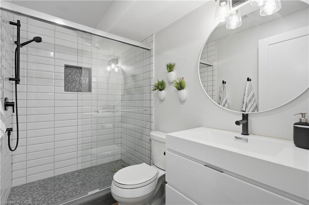5230 Rome Crescent Property Photo 44