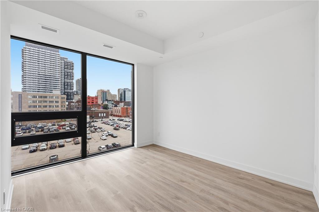 606-91 John Street N Property Photo 8