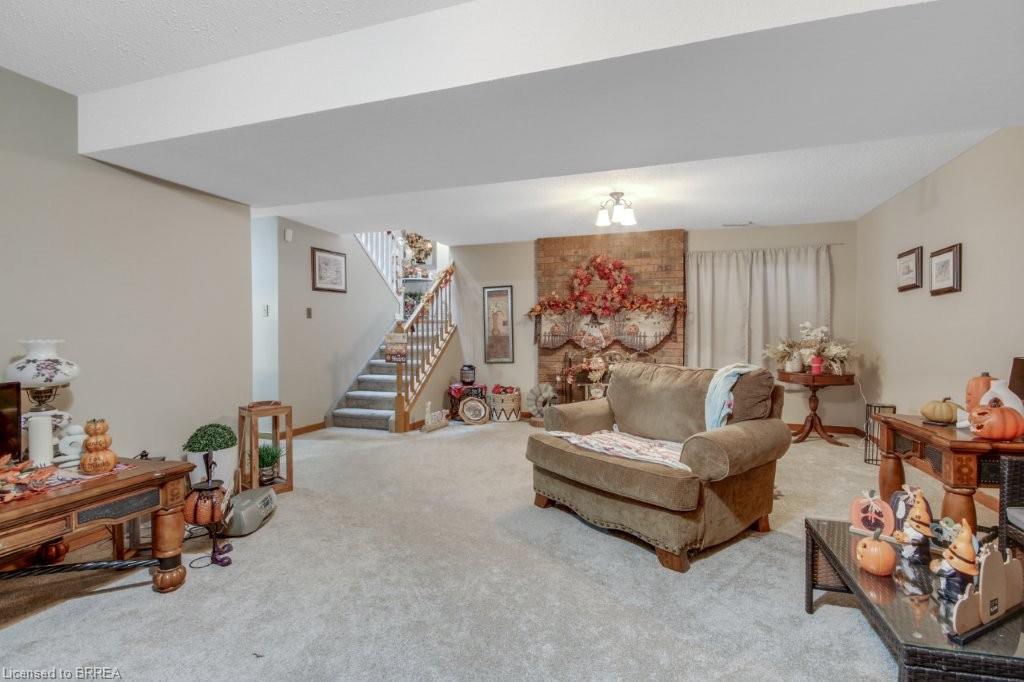 72 Lynden Hill Crescent Property Photo 14