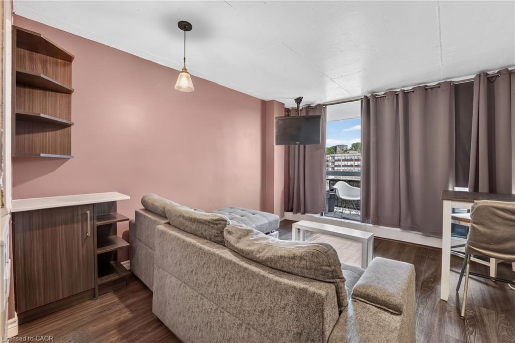 2905-150 Charlton Avenue E Property Photo 6
