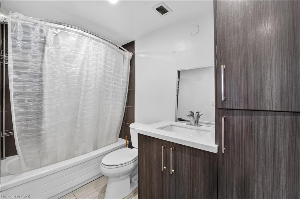 2905-150 Charlton Avenue E Property Photo 14