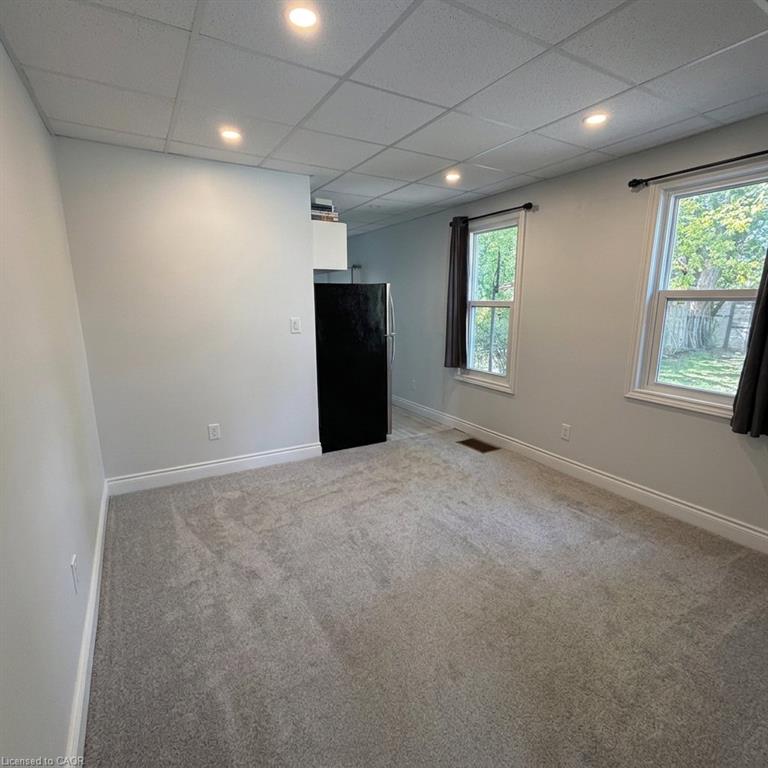 2-18 Stirling Avenue N Property Photo 6