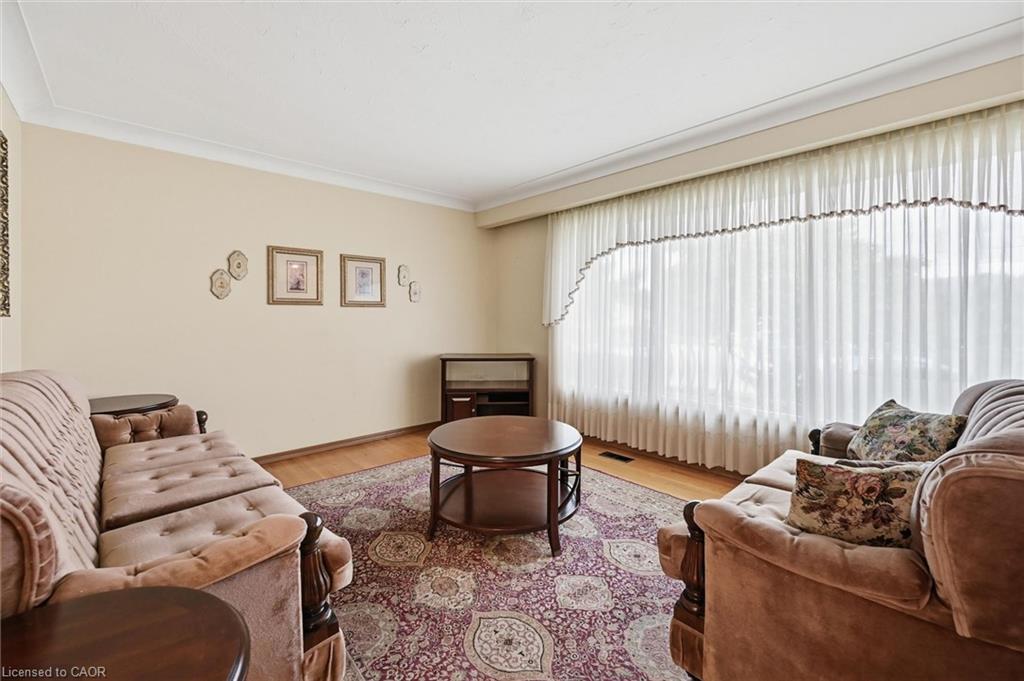138 Luscombe Street Property Photo 6