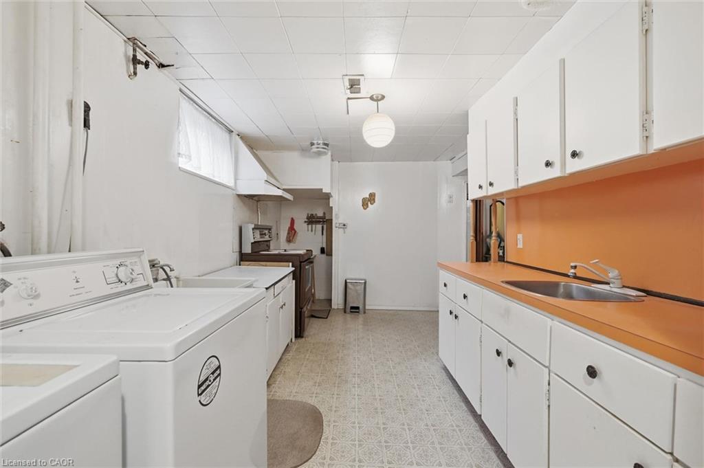 138 Luscombe Street Property Photo 25