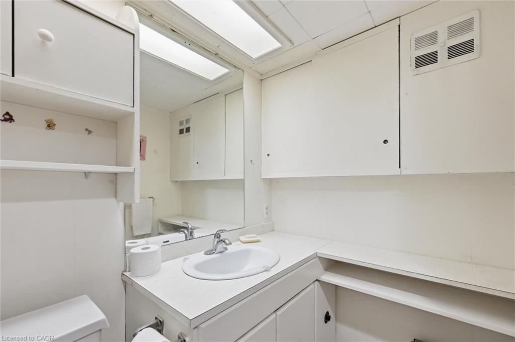 138 Luscombe Street Property Photo 26