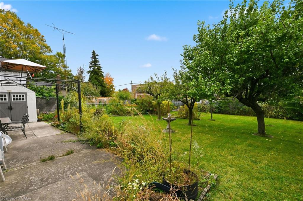 138 Luscombe Street Property Photo 32