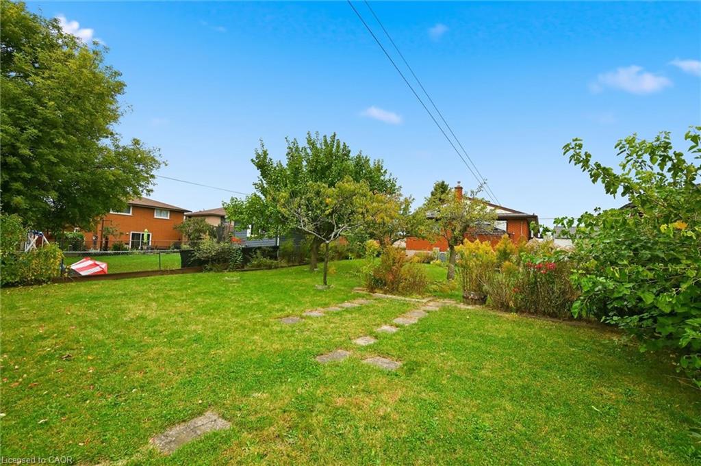 138 Luscombe Street Property Photo 34