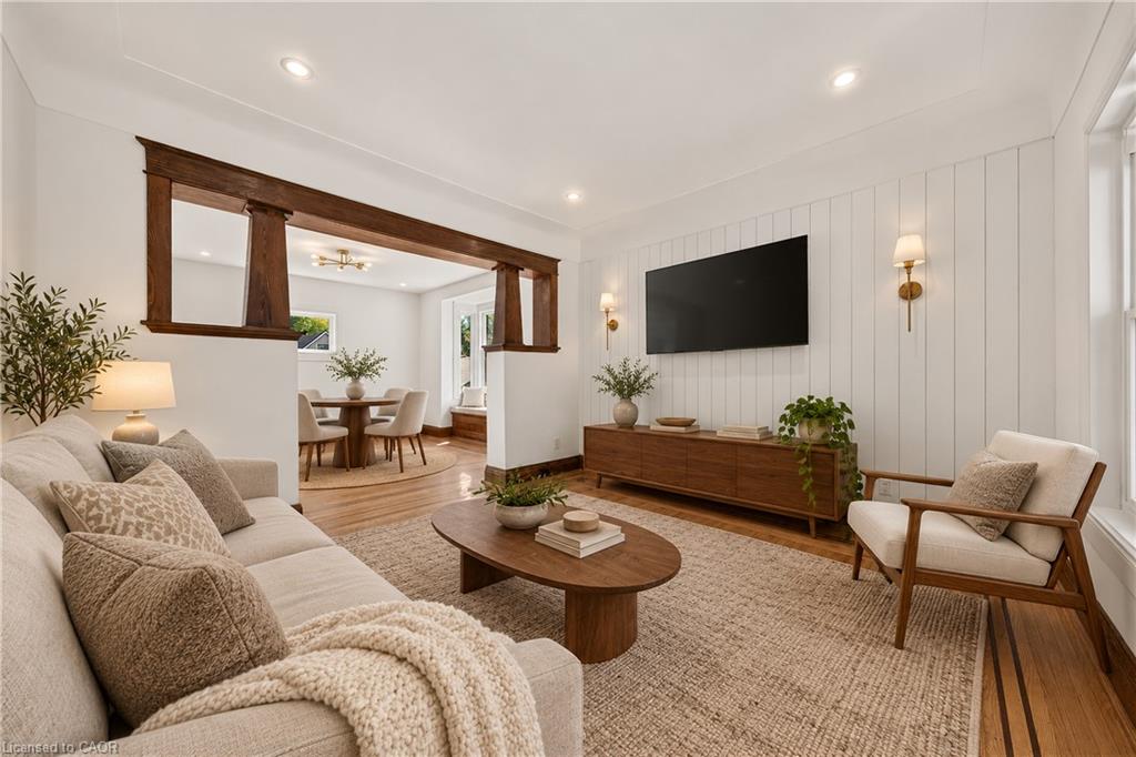 229 Park Row S Property Photo 7