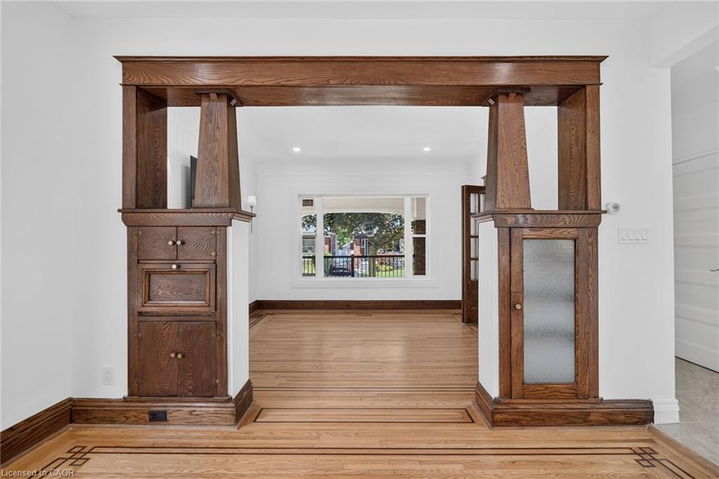 229 Park Row S Property Photo 22