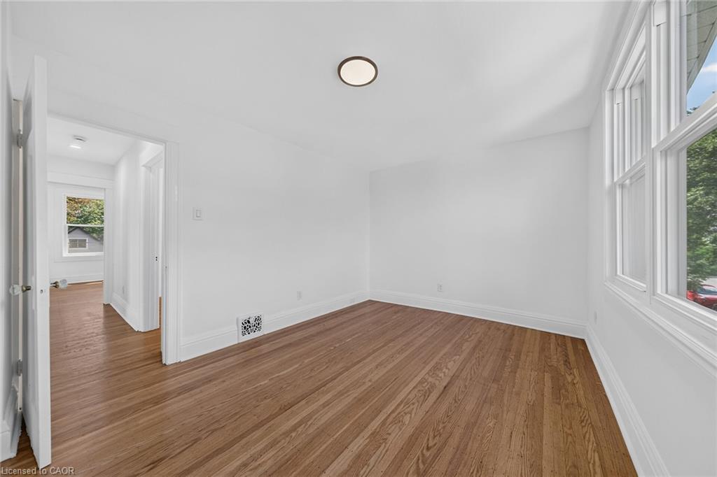229 Park Row S Property Photo 29