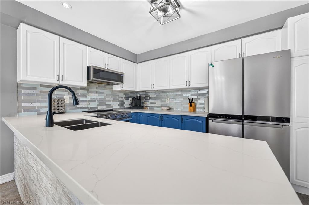 54 Vinifera Drive Property Photo 9