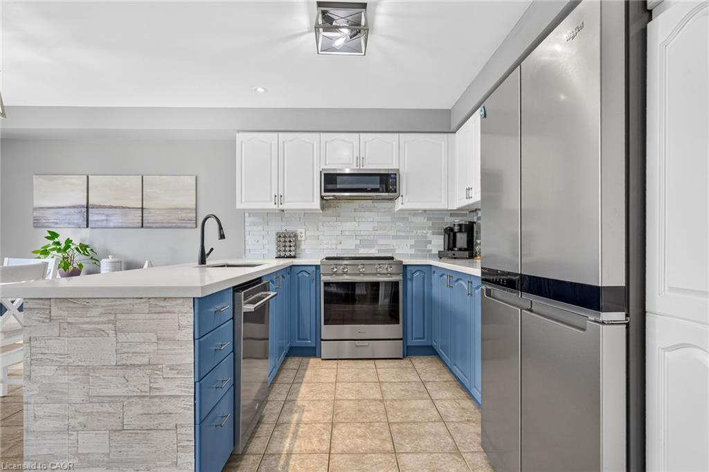 54 Vinifera Drive Property Photo 10