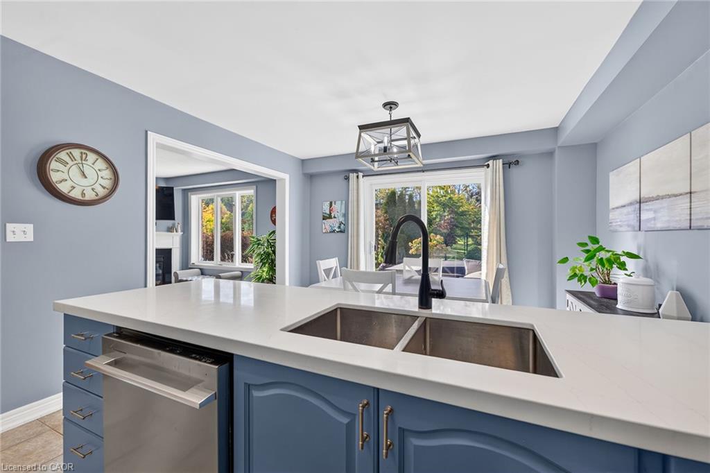 54 Vinifera Drive Property Photo 12