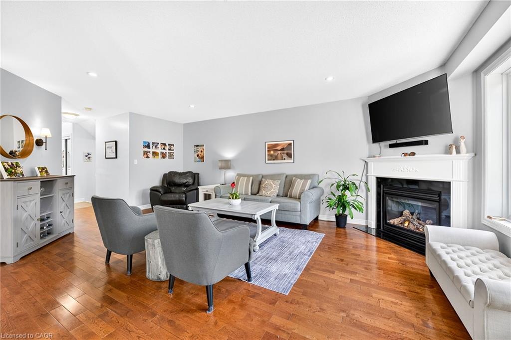 54 Vinifera Drive Property Photo 13