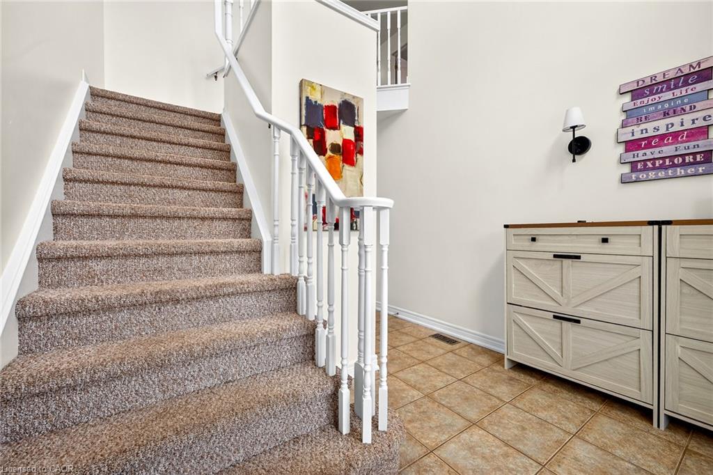 54 Vinifera Drive Property Photo 15