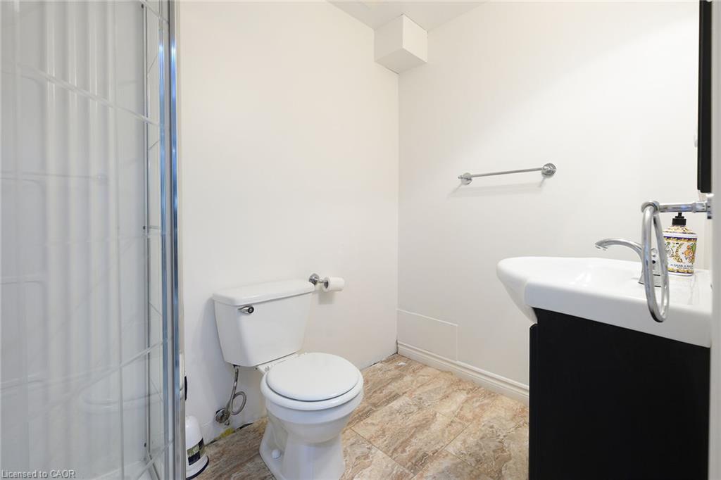 54 Vinifera Drive Property Photo 33