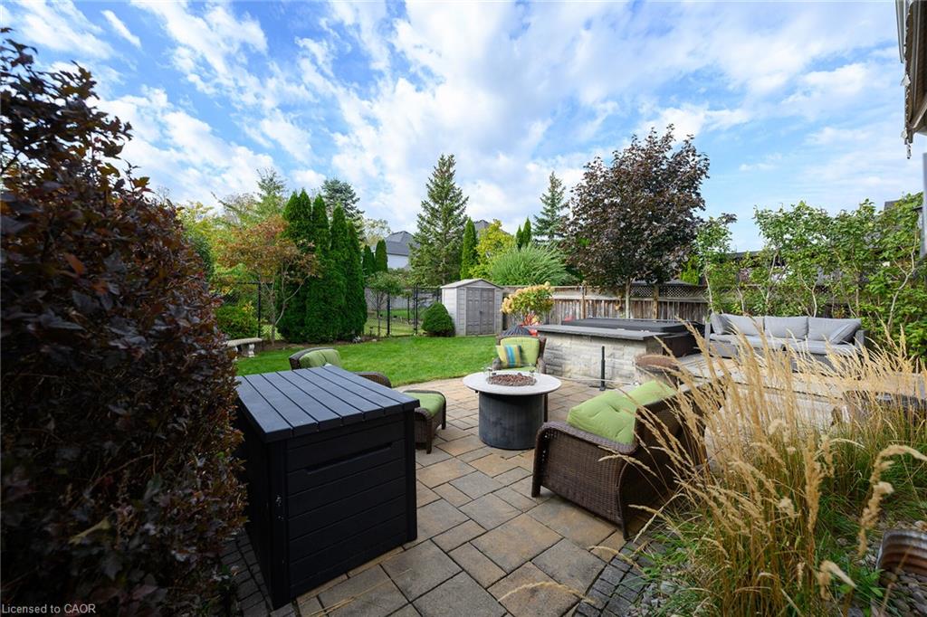 54 Vinifera Drive Property Photo 38