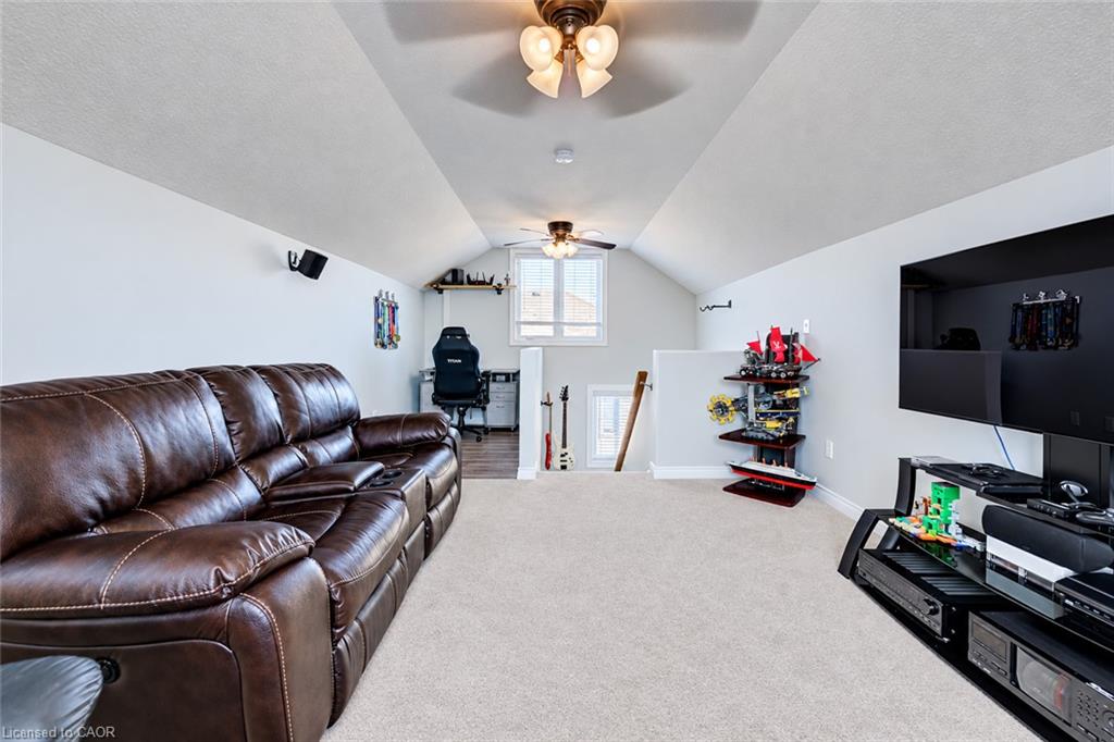 28 Green Street Property Photo 28